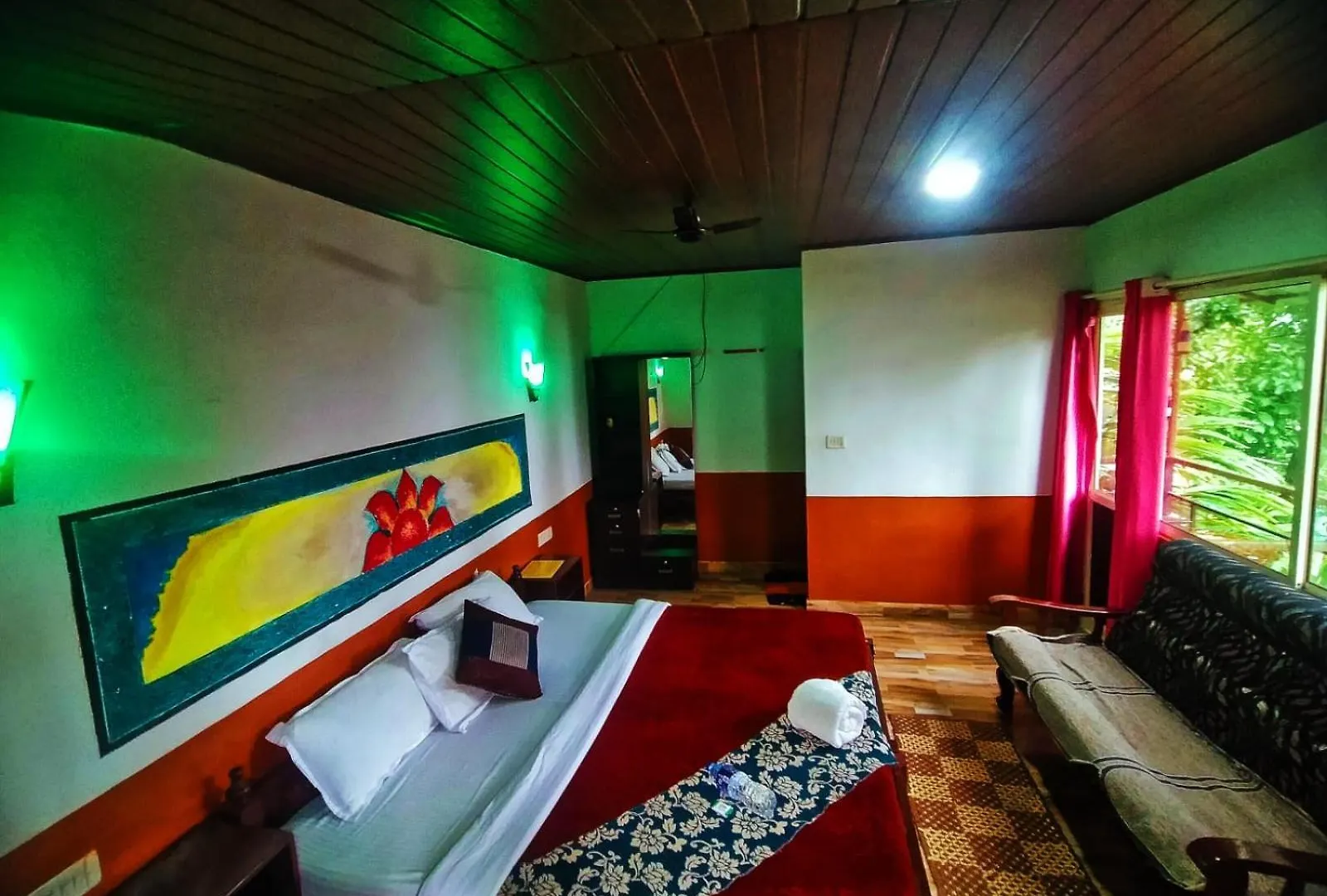 Bed & Breakfast Munnar Home Stay,Tea Drops Plantation Villa Anachal