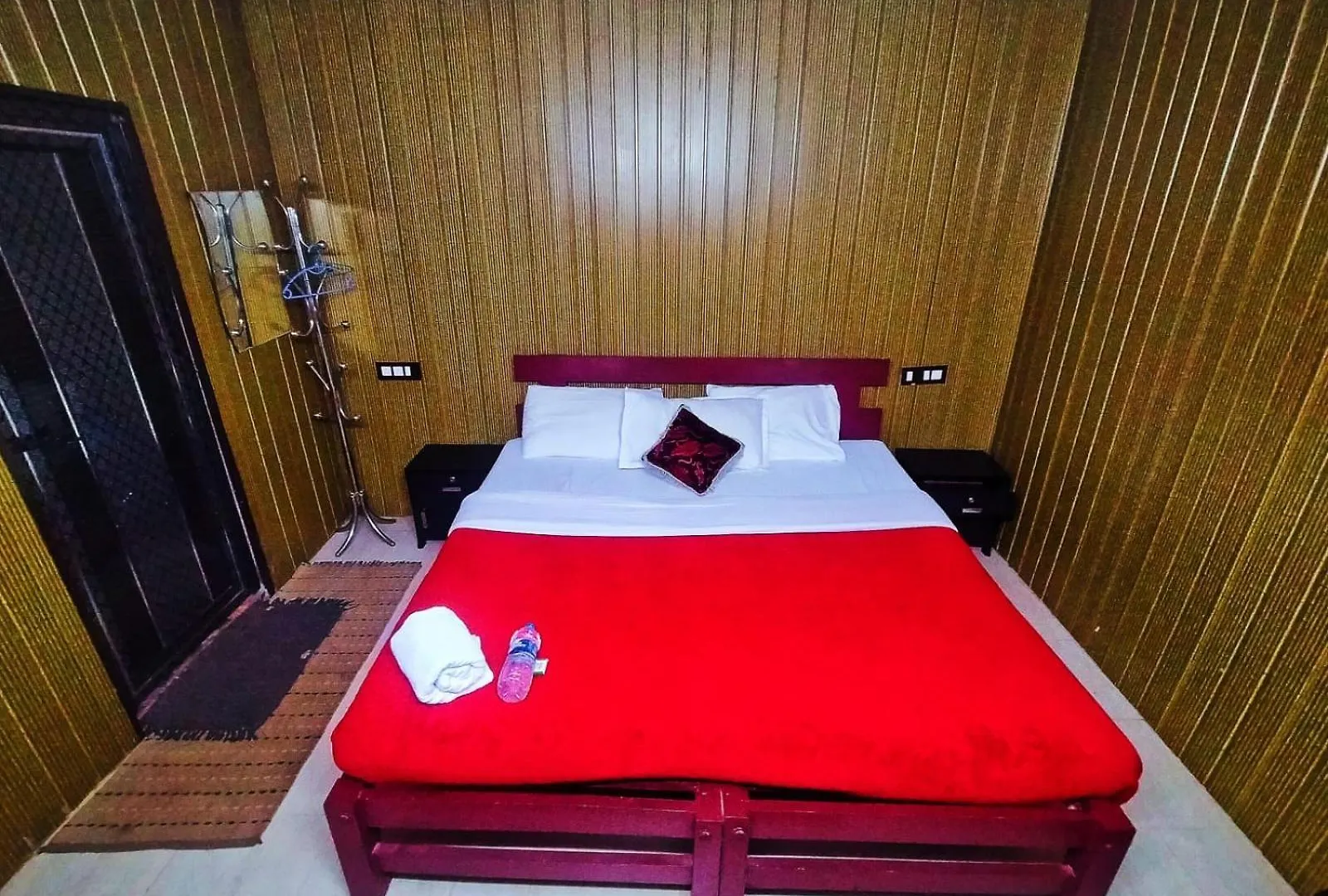 Bed & Breakfast Munnar Home Stay,Tea Drops Plantation Villa Anachal